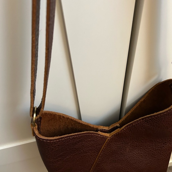 Portland Leather Rich Brown(nutmeg) Shoulder Bag gently used - Picture 5 of 7